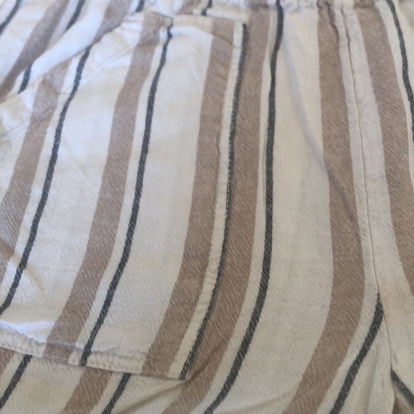 Vertically Striped Shorts - Picture 2 of 4